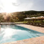 Holiday home With Panoramic Pool Amongst Olive Groves *
