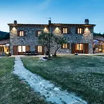 Holiday home With Panoramic Pool Amongst Olive Groves Lisciano Niccone