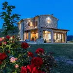 With Panoramic Pool Amongst Olive Groves Lisciano Niccone