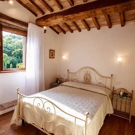 With Panoramic Pool Amongst Olive Groves Ferienhaus